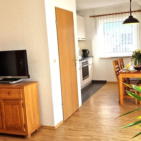 Gaestehaus Kuehn Og Links N4 Apartament *